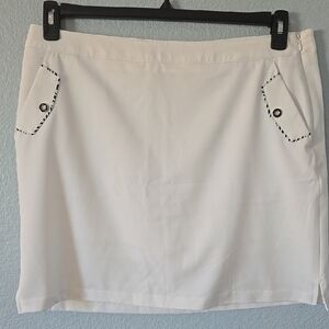 GREG NORMAN Golf Skort Sz 14 White w/ Navy Piping & Buttons Front Rear Pockets